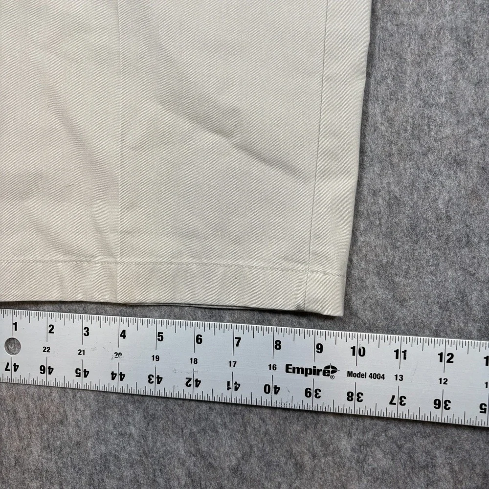 L.L. Bean Chino Pants Men's Size‎ 42 Comfort Waist Pleated 100% Cotton Casual